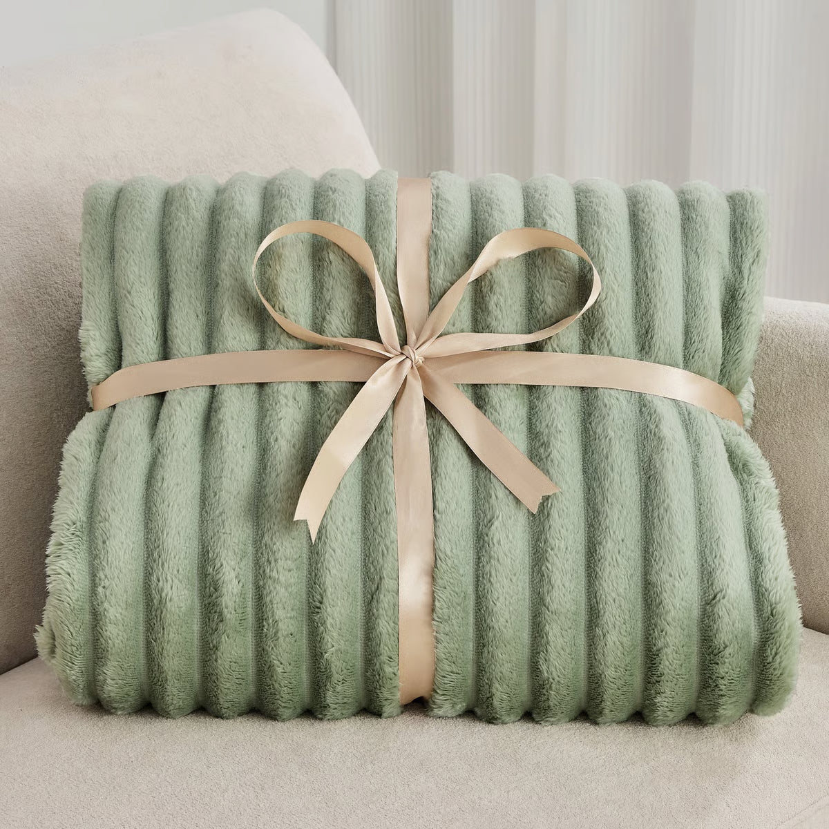 Viral Soft Plush Nap Blanket ~ Wrap yourself in cloud-like comfort anytime.