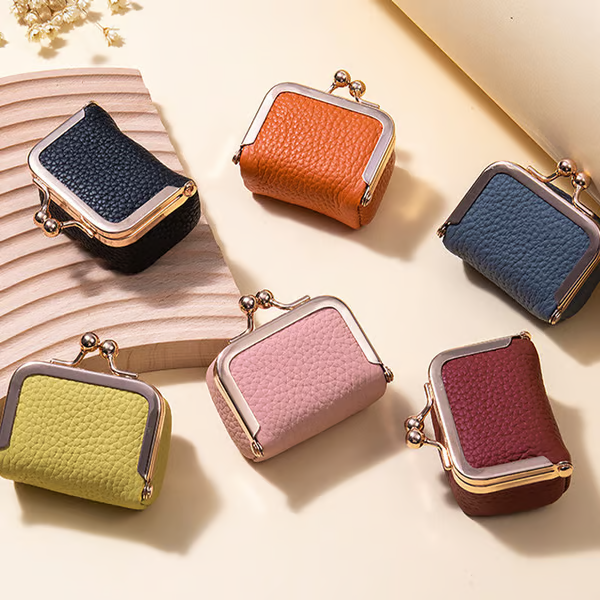 Mini Jewelry Box ~ Keeps your jewelry right where it belongs.