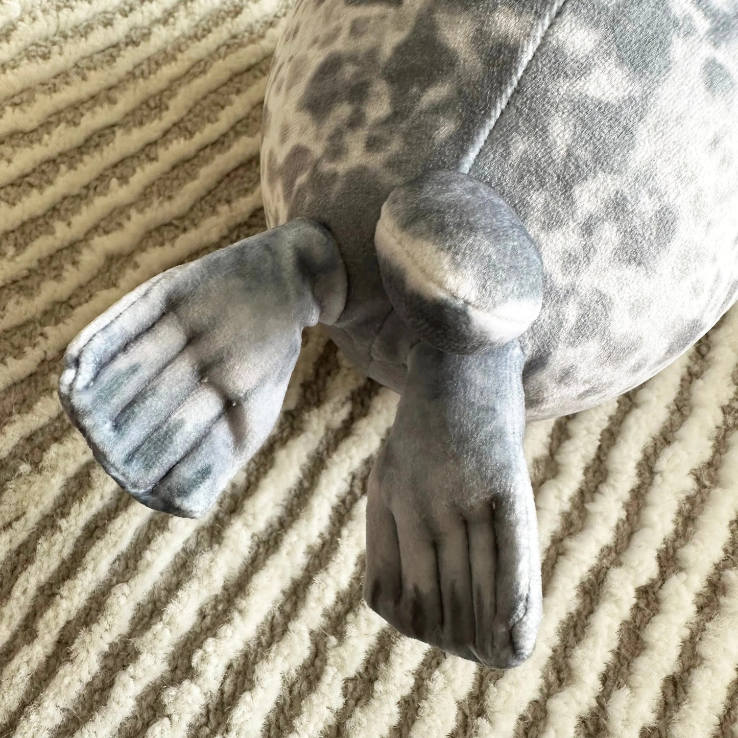 Plushy Seal Pillow – The Ultimate Cuddle Companion for Relaxation